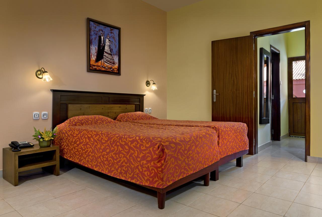 Dunia Hotel ביסאו מראה חיצוני תמונה